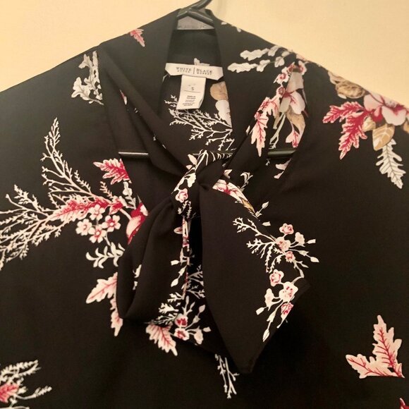 White House Black Market blouse with tie bow sz S - Picture 4 of 6